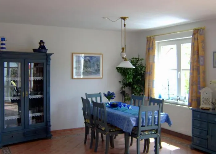 Vakantiehuis In Ruegen With 3 Bedrooms *