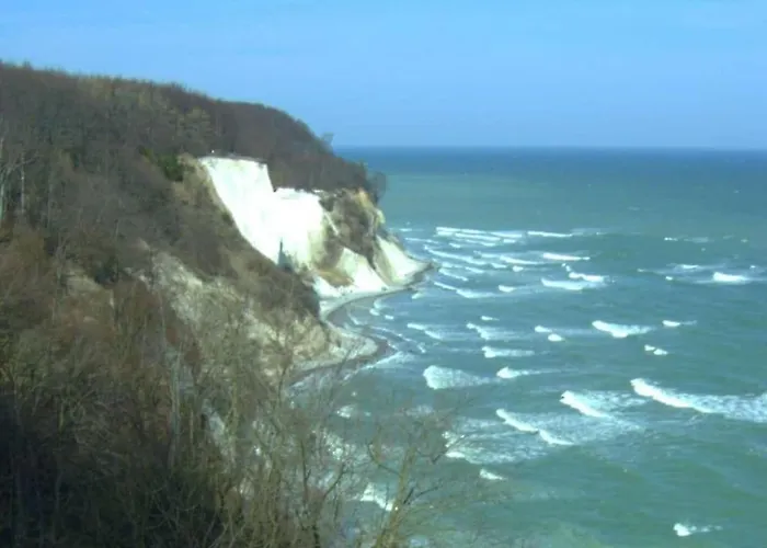 Vakantiehuis In Ruegen With 3 Bedrooms *